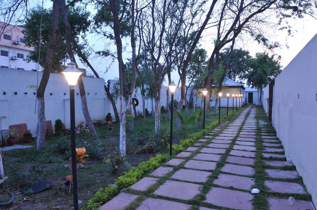 New Hotel Shiva Bodhgaya Bagian luar foto